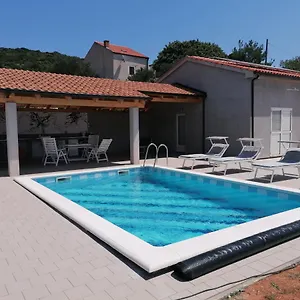 house-with-pool-cunski.primorje-gorskikotar.com/