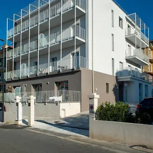 ida-di-ilaria-caprioglio.hotelitalianriviera.com/